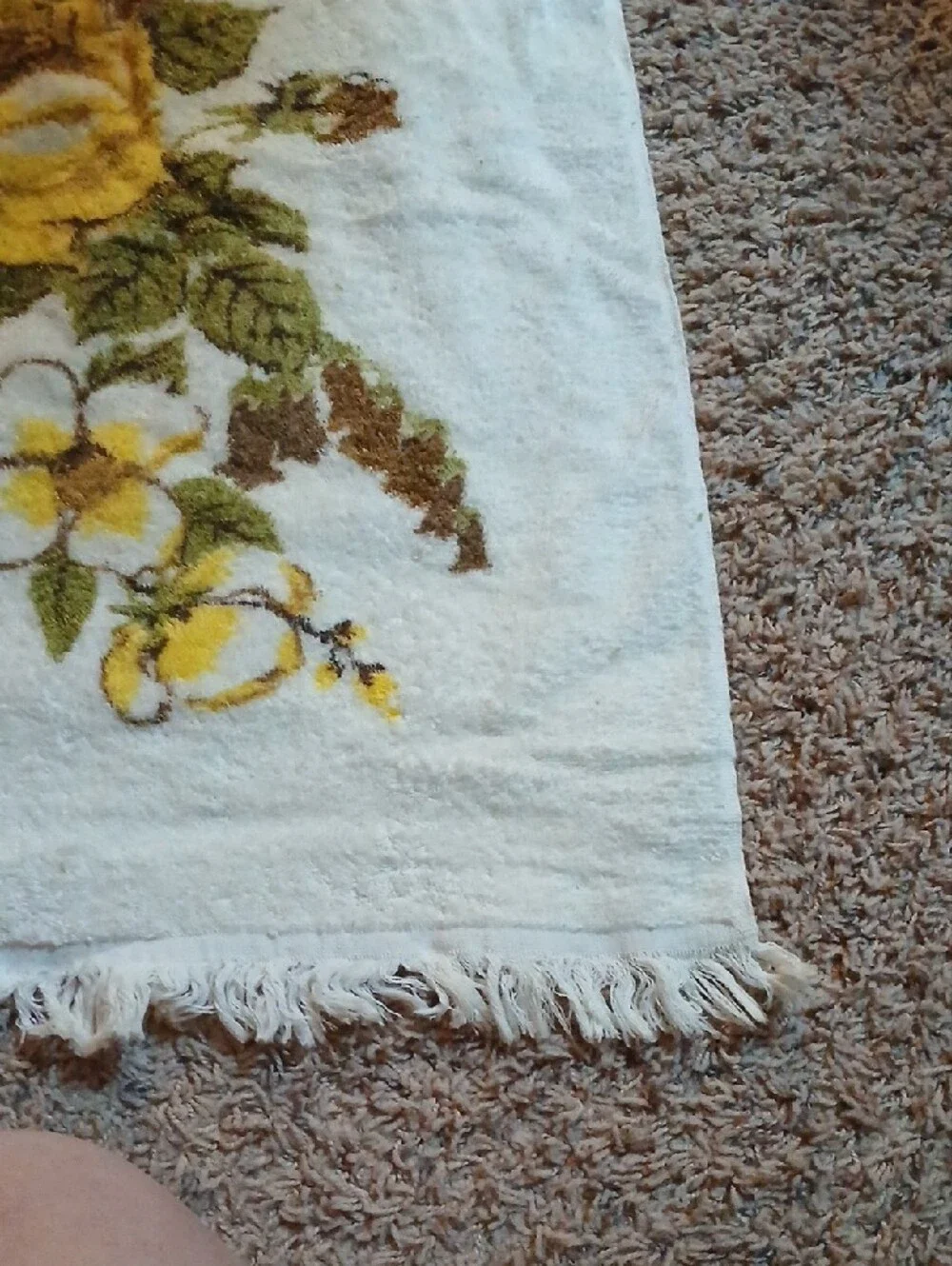 Yellow Floral Bath Towel with Green Leaves - Brand Unspecified